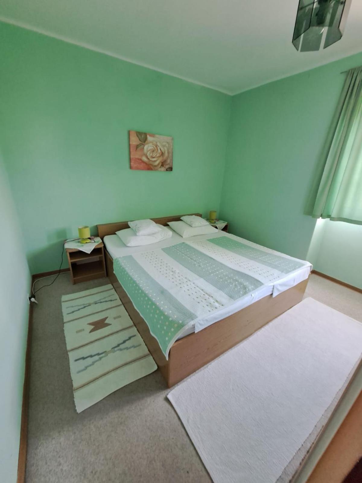 Apartmani Dusica 鲁巴达 外观 照片