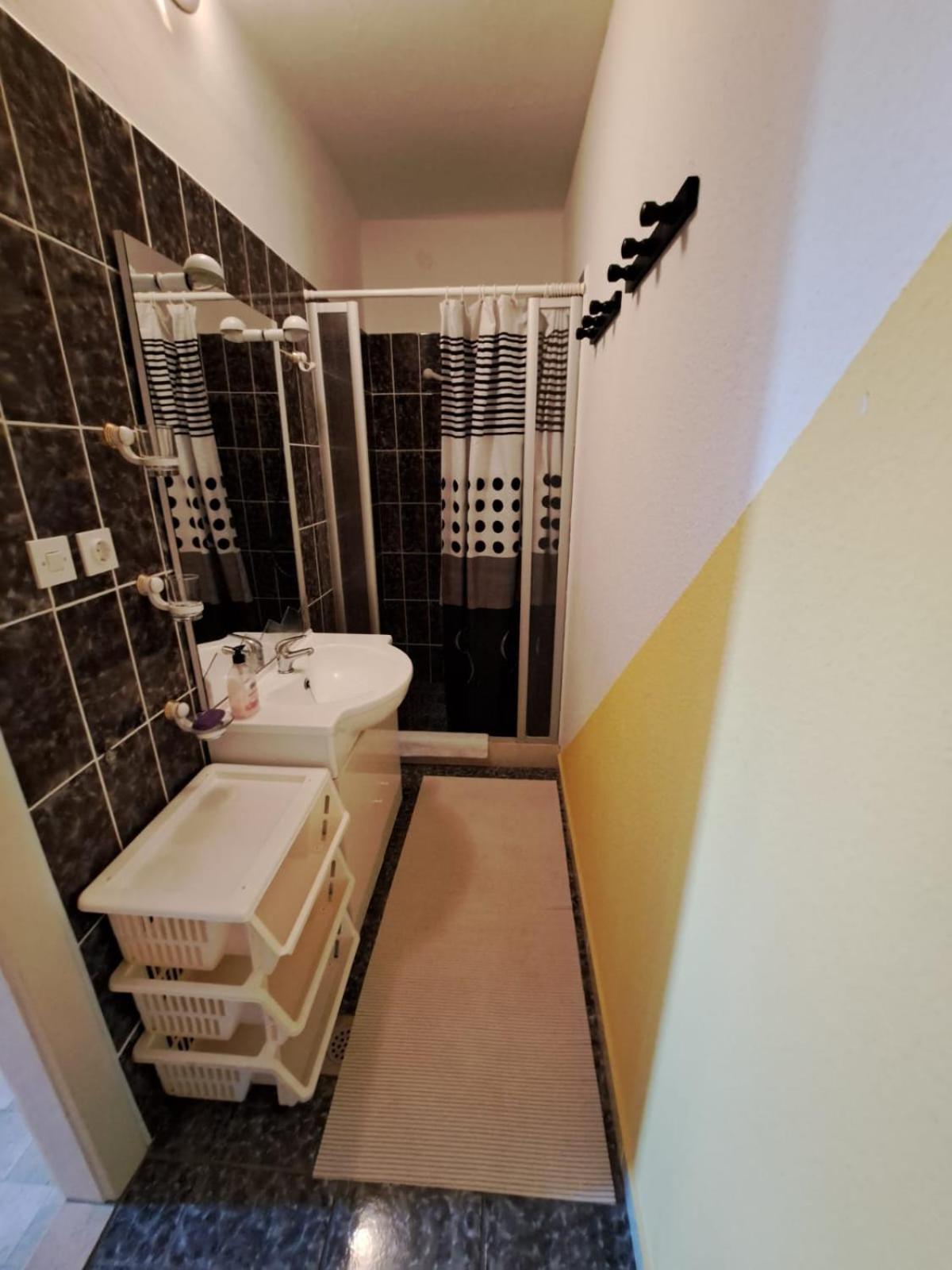 Apartmani Dusica 鲁巴达 外观 照片