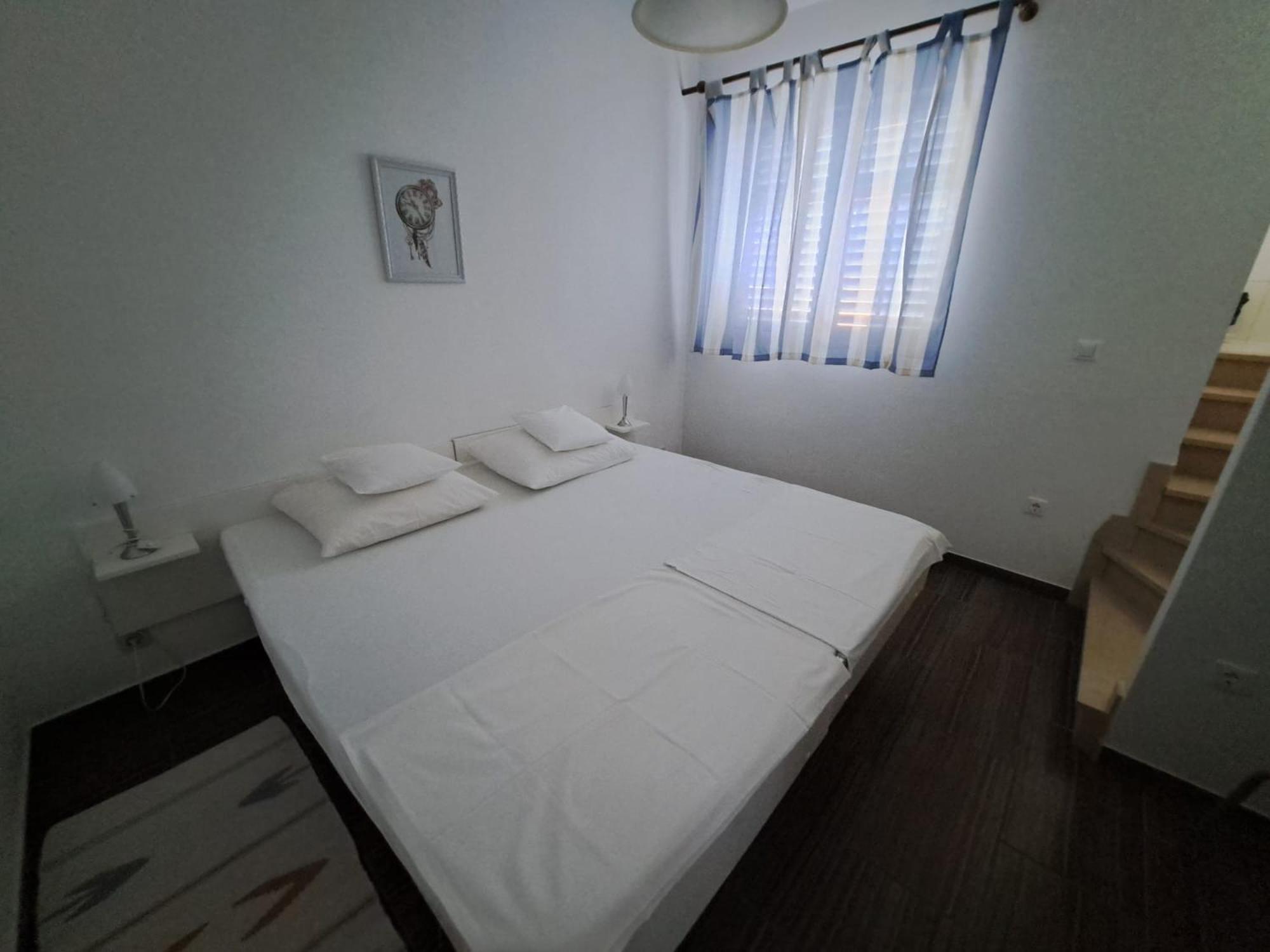 Apartmani Dusica 鲁巴达 外观 照片