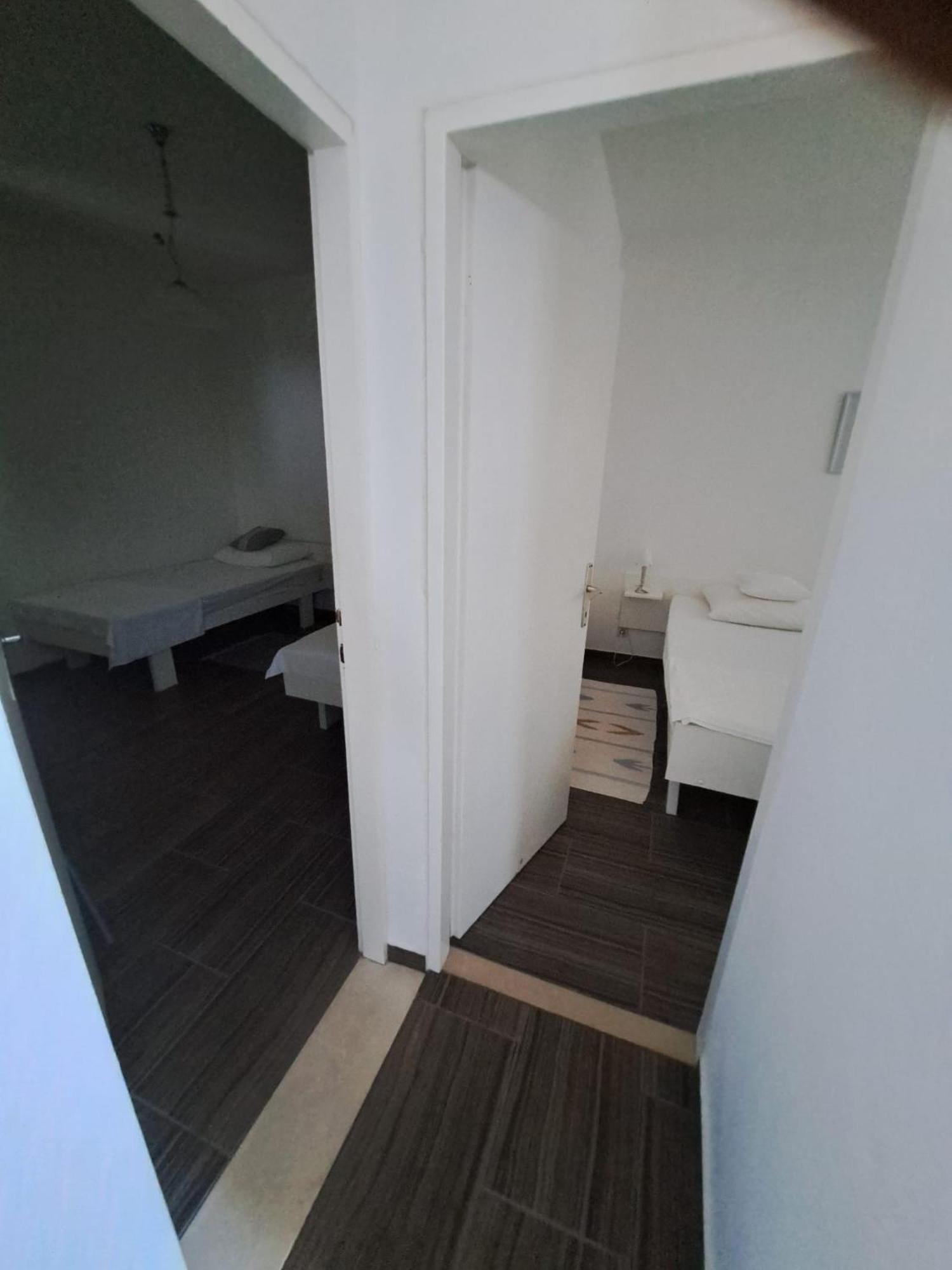 Apartmani Dusica 鲁巴达 外观 照片